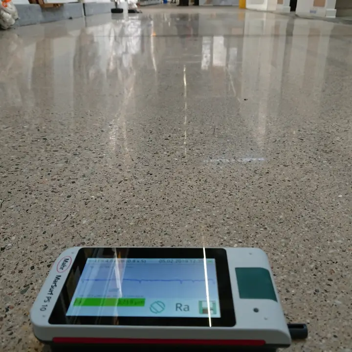 Beton polerowany roughness test