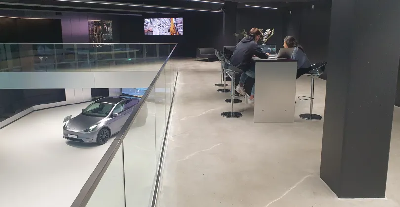 Global Brand Standards: How to Create a Showroom with a Floor That Sells?