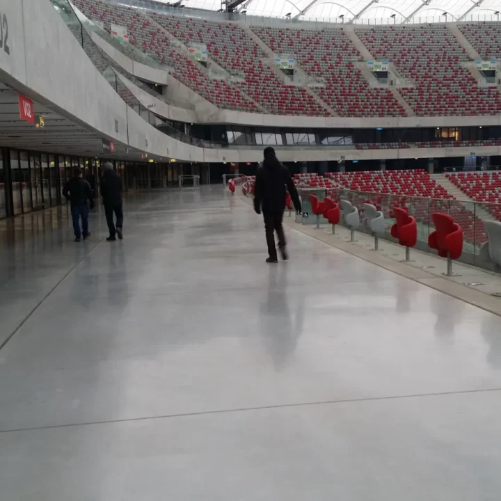 Promenada stadionu narodowego 3 lata po impregnacji